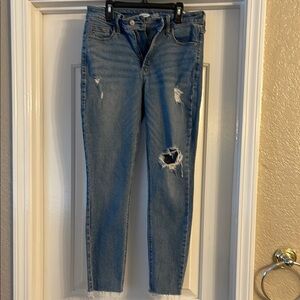 Old Navy rockstar super skinny Women's Distressed Blue Jeans size 6